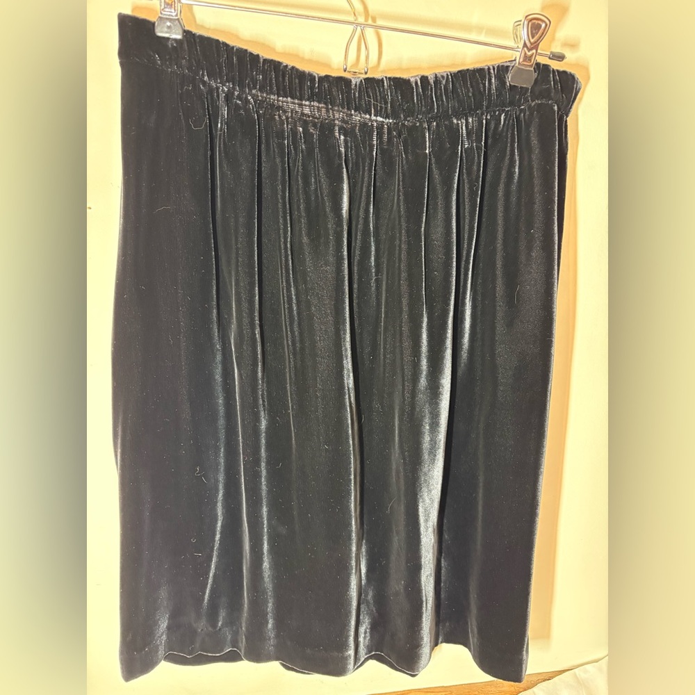 Eileen Fisher black velvet skirt